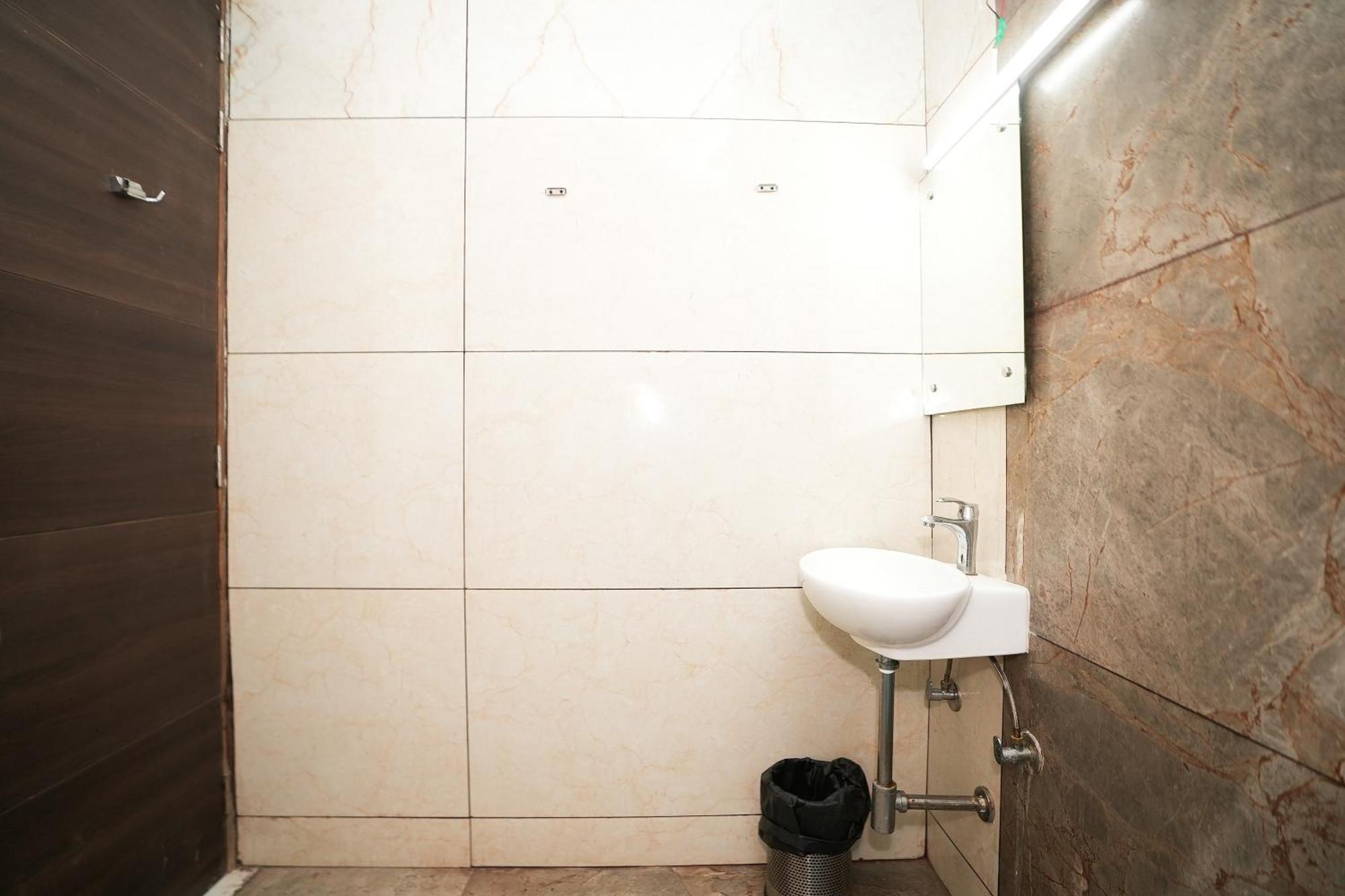 מלון גורגאון Tanvi Premium Residency Near Artemis Hospital, Gurugram מראה חיצוני תמונה