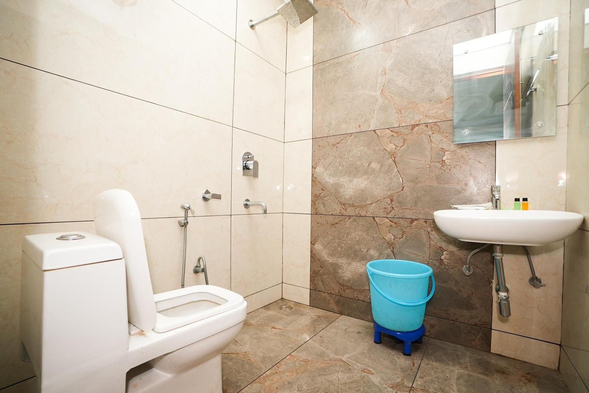מלון גורגאון Tanvi Premium Residency Near Artemis Hospital, Gurugram מראה חיצוני תמונה