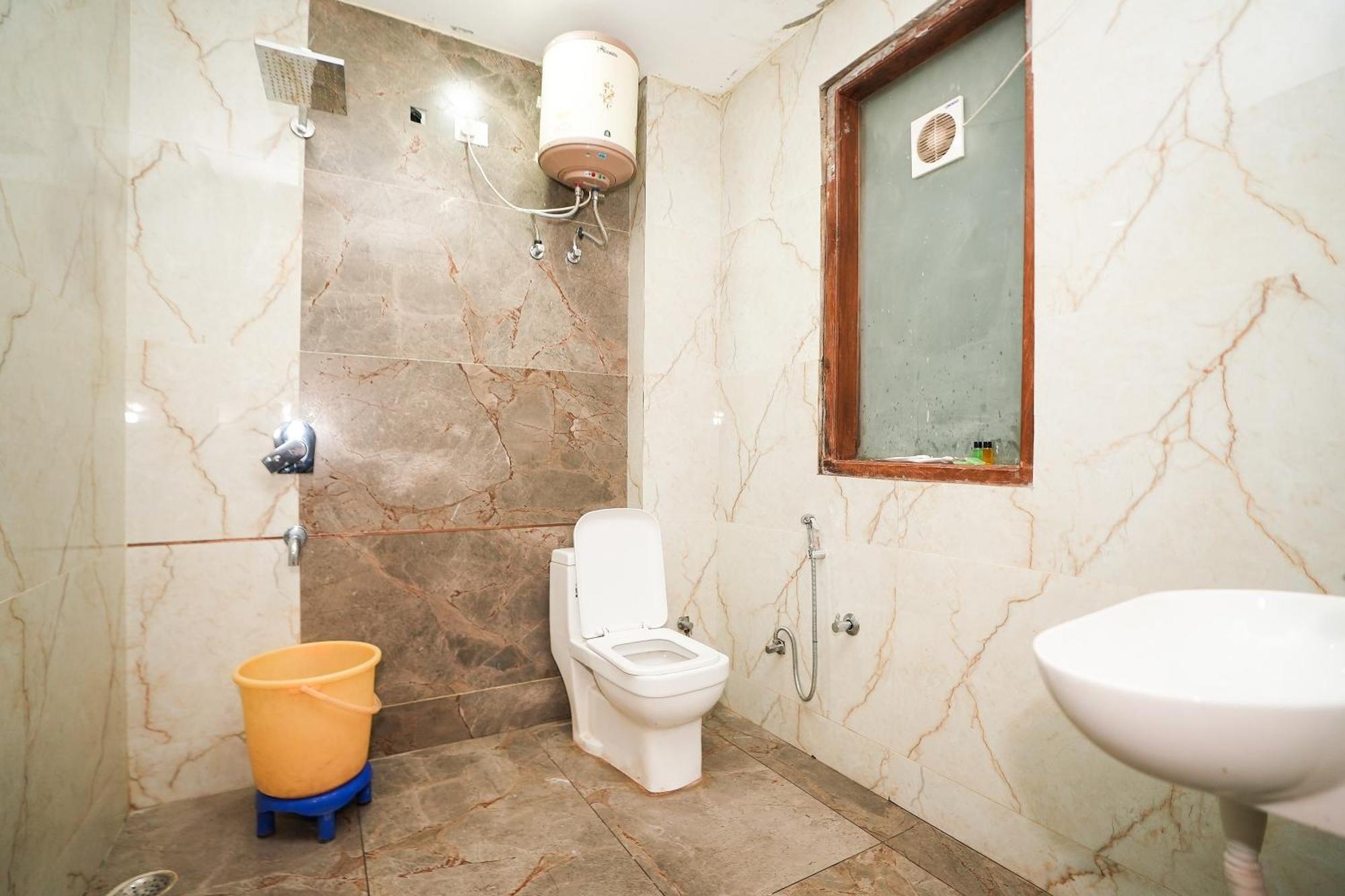 מלון גורגאון Tanvi Premium Residency Near Artemis Hospital, Gurugram מראה חיצוני תמונה