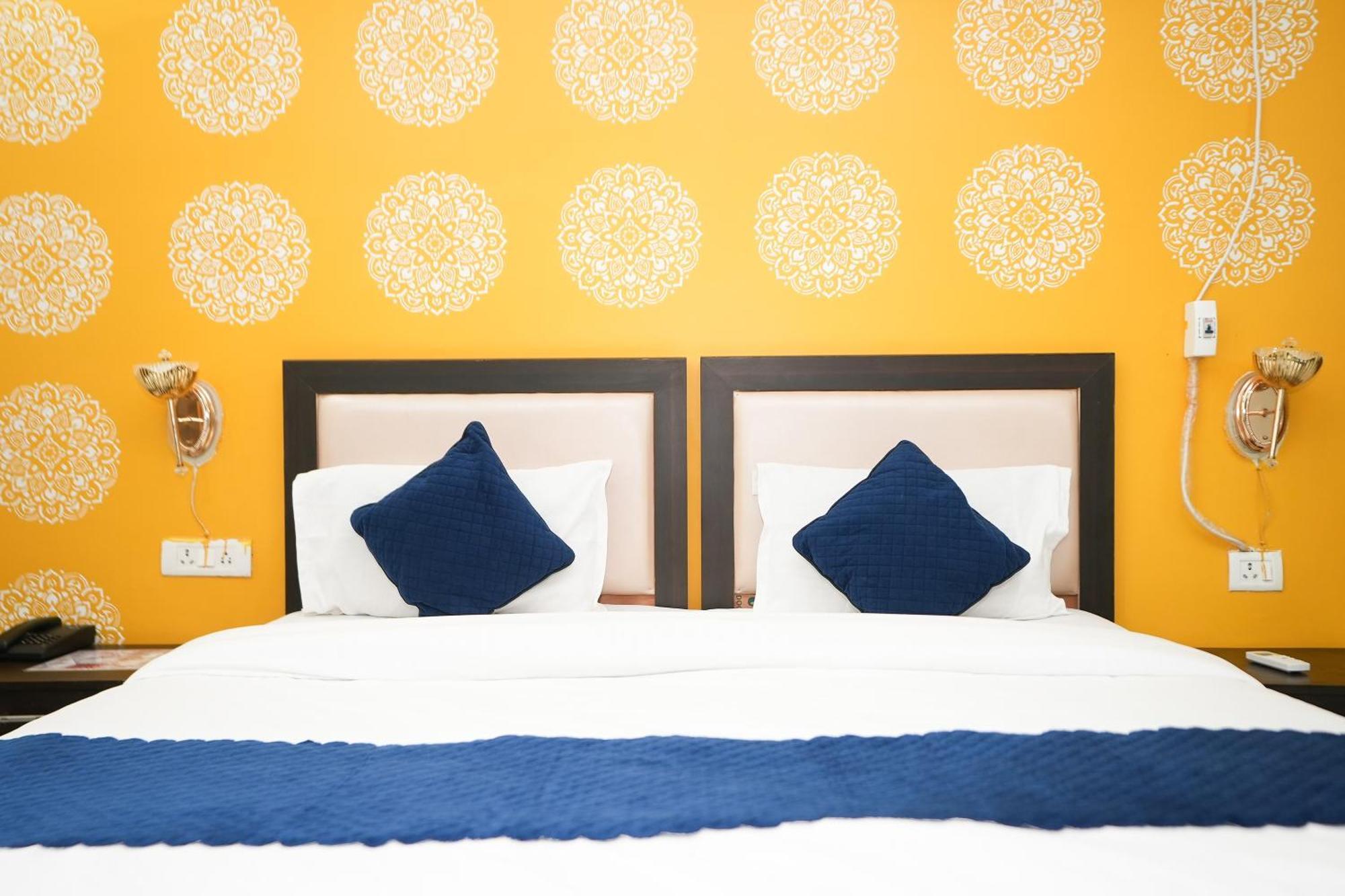 מלון גורגאון Tanvi Premium Residency Near Artemis Hospital, Gurugram מראה חיצוני תמונה