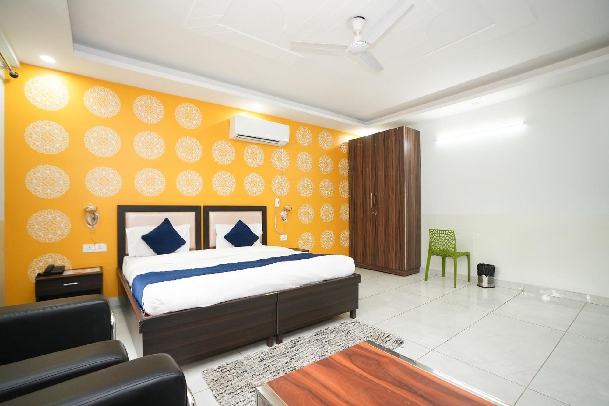 מלון גורגאון Tanvi Premium Residency Near Artemis Hospital, Gurugram מראה חיצוני תמונה