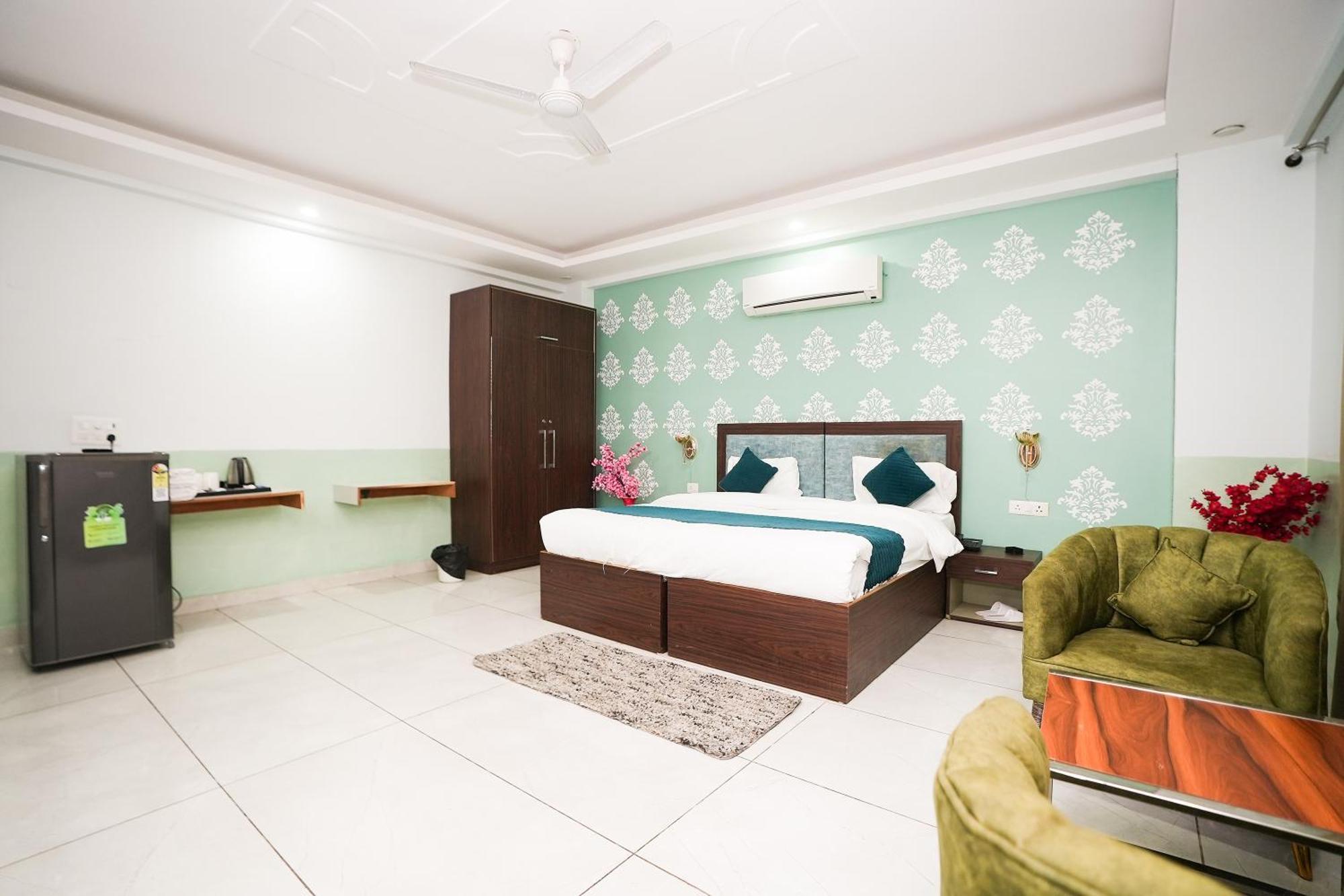 מלון גורגאון Tanvi Premium Residency Near Artemis Hospital, Gurugram מראה חיצוני תמונה