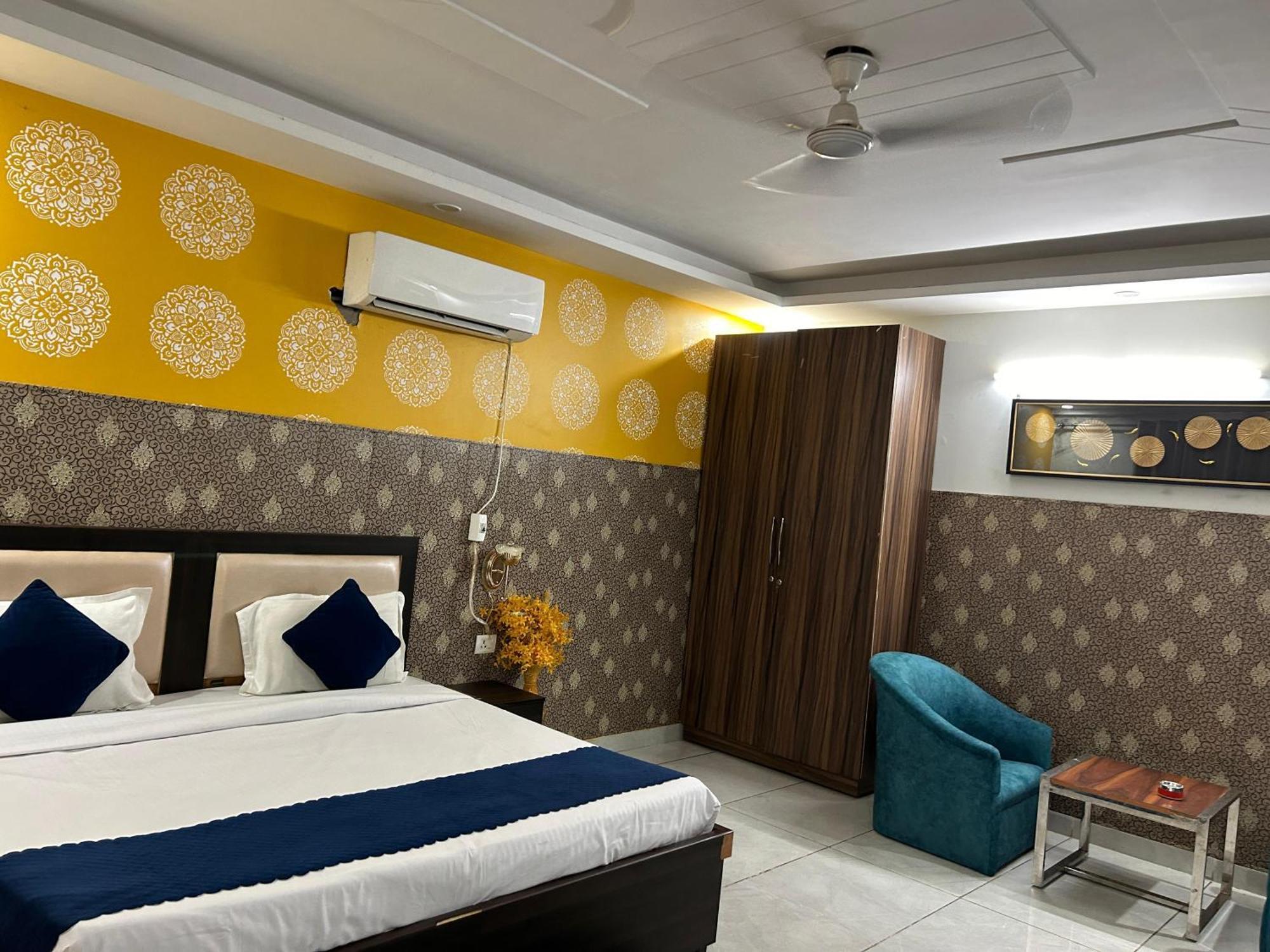 מלון גורגאון Tanvi Premium Residency Near Artemis Hospital, Gurugram מראה חיצוני תמונה