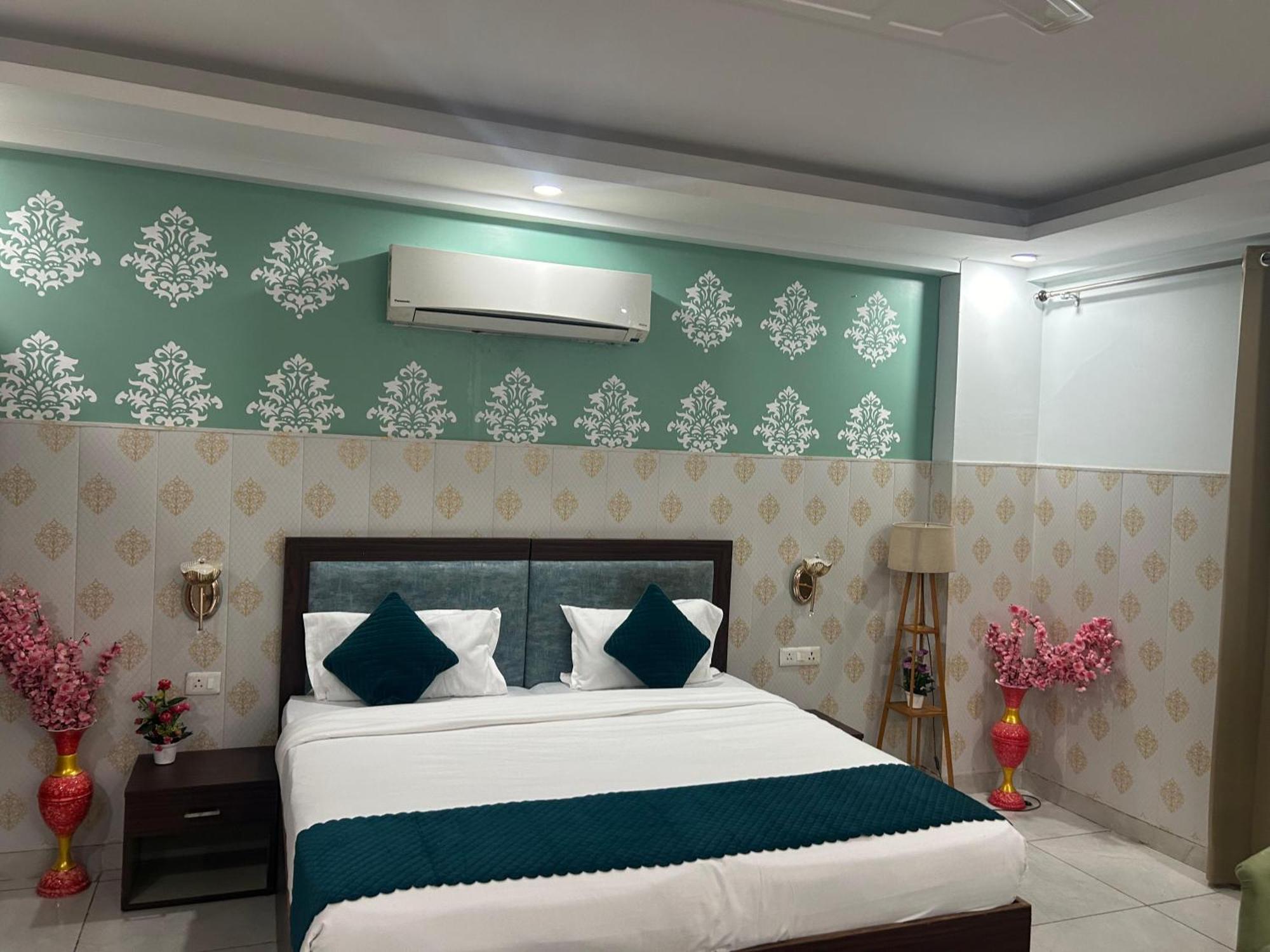מלון גורגאון Tanvi Premium Residency Near Artemis Hospital, Gurugram מראה חיצוני תמונה