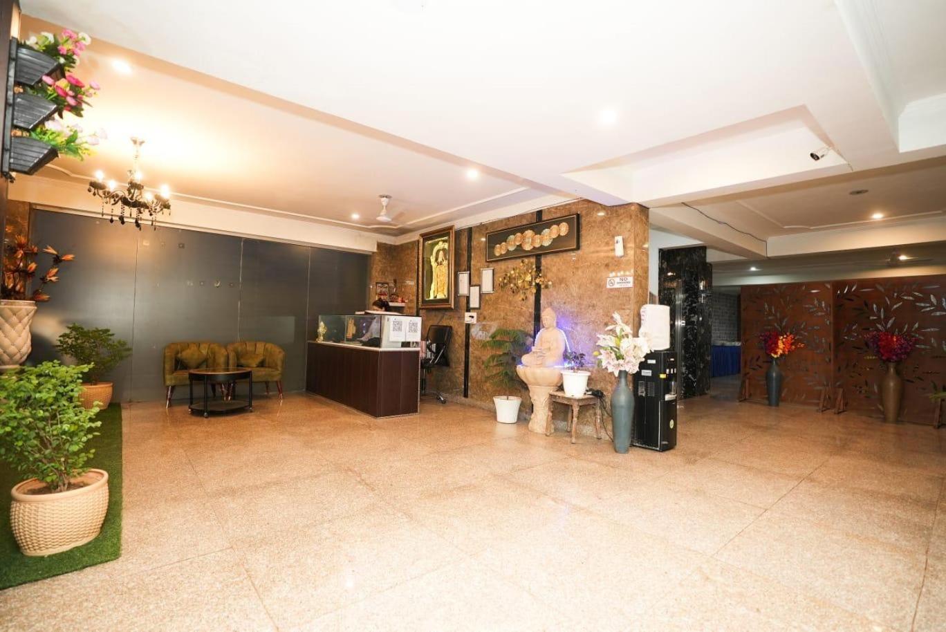 מלון גורגאון Tanvi Premium Residency Near Artemis Hospital, Gurugram מראה חיצוני תמונה